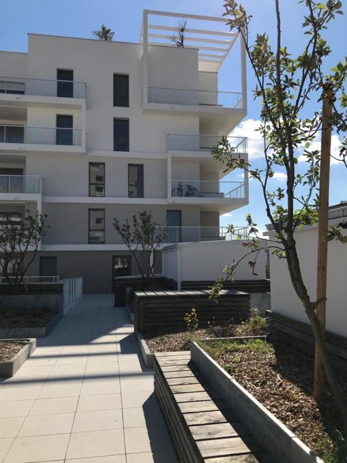 Le Rio, Appartement Avec Terrasse & Parking Rennes Luaran gambar