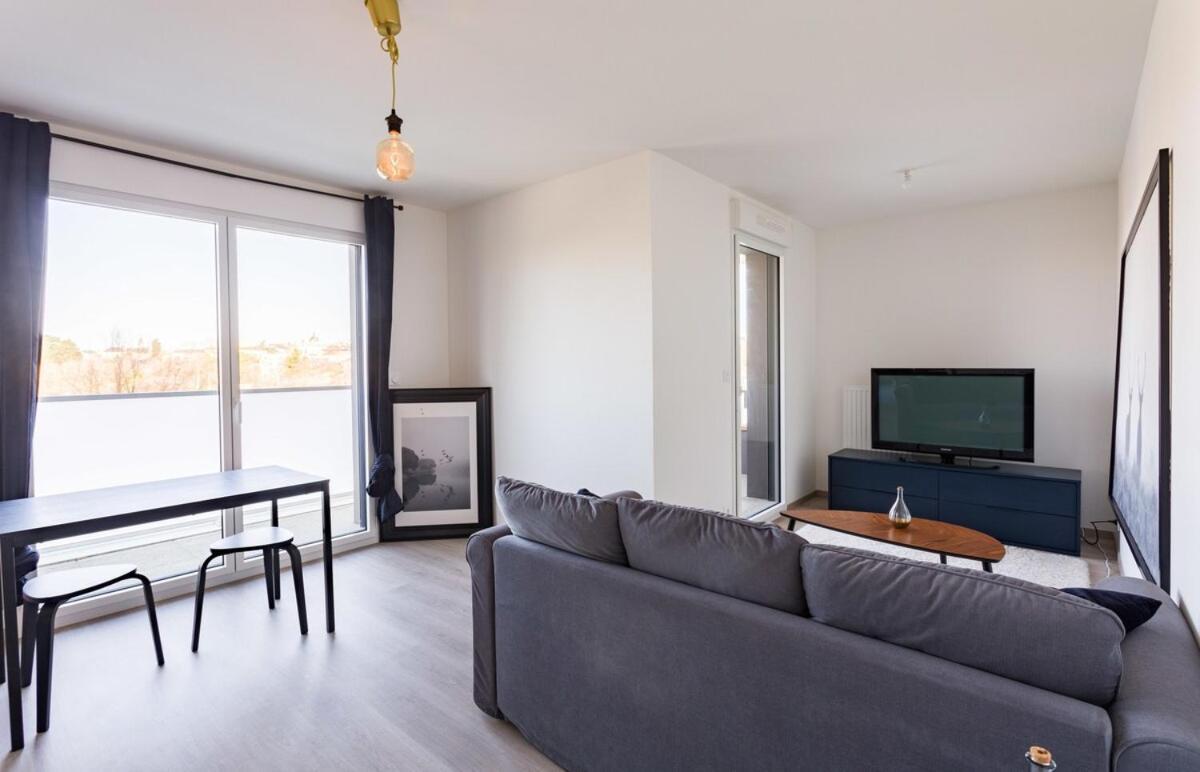 Le Rio, Appartement Avec Terrasse & Parking Rennes Luaran gambar