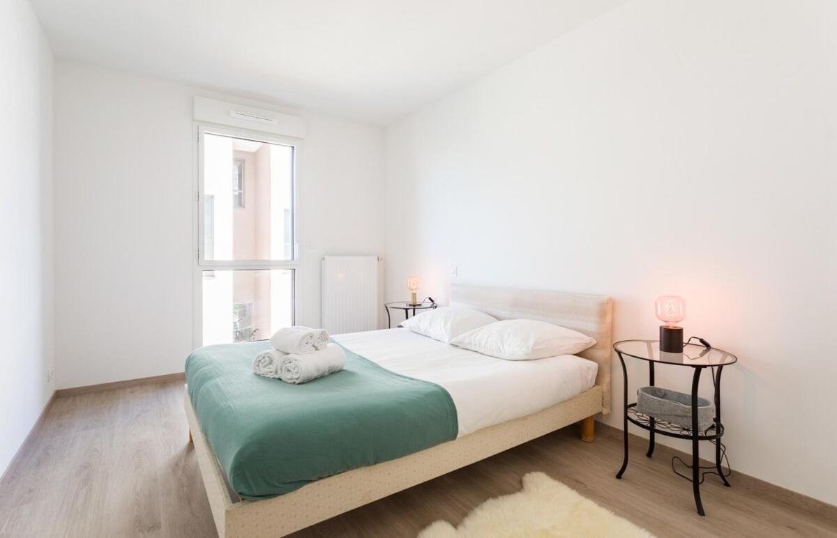 Le Rio, Appartement Avec Terrasse & Parking Rennes Luaran gambar