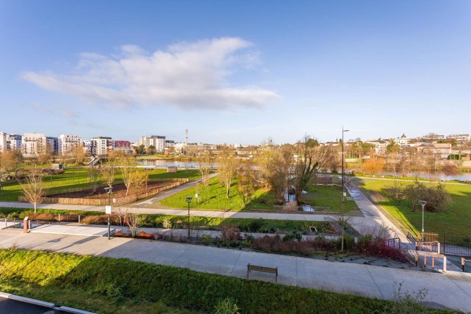 Le Rio, Appartement Avec Terrasse & Parking Rennes Luaran gambar